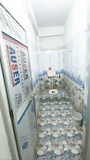 Bathroom in  Shop at Beur – for Rent