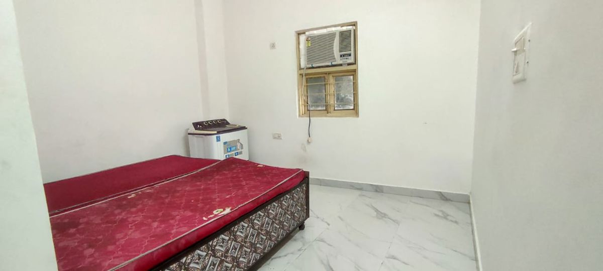 1 BHK + Study Room Builder Floor For Rent in Saket