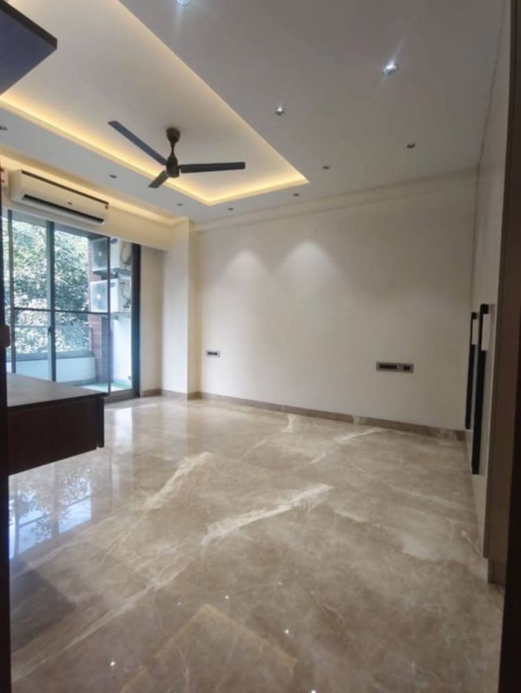 Room, tulip-violet 4 Bedroom 2010 Sq.Ft. Apartment In Sector 69 Gurgaon 9864484