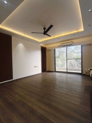 Room in 4 BHK Apartment at Tulip Violet, Sector 69 – for Sale