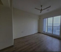 2 BHK Apartment For Rent in Sheth Avalon