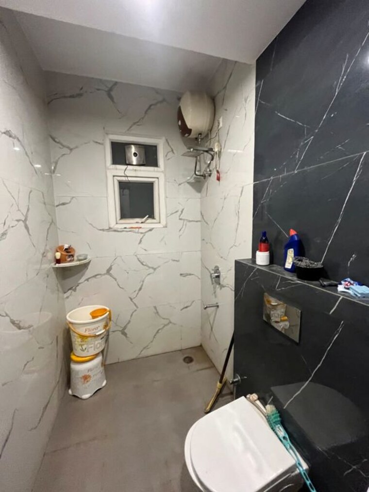 Bathroom, dhakoli 3 Bedroom 125 Sq.Ft. Builder Floor In Dhakoli Zirakpur 9864501