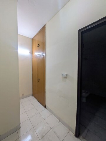 Bathroom in 3 BHK Builder Floor at Empire Floors, Sector 57 – for Rent