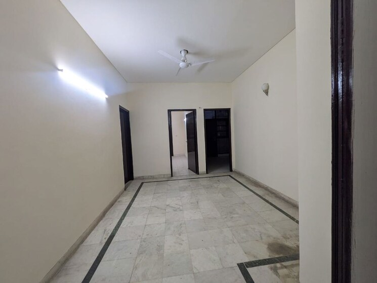 Room, empire-floors 3 Bedroom 1500 Sq.Ft. Builder Floor In Sector 57 Gurgaon 9864508