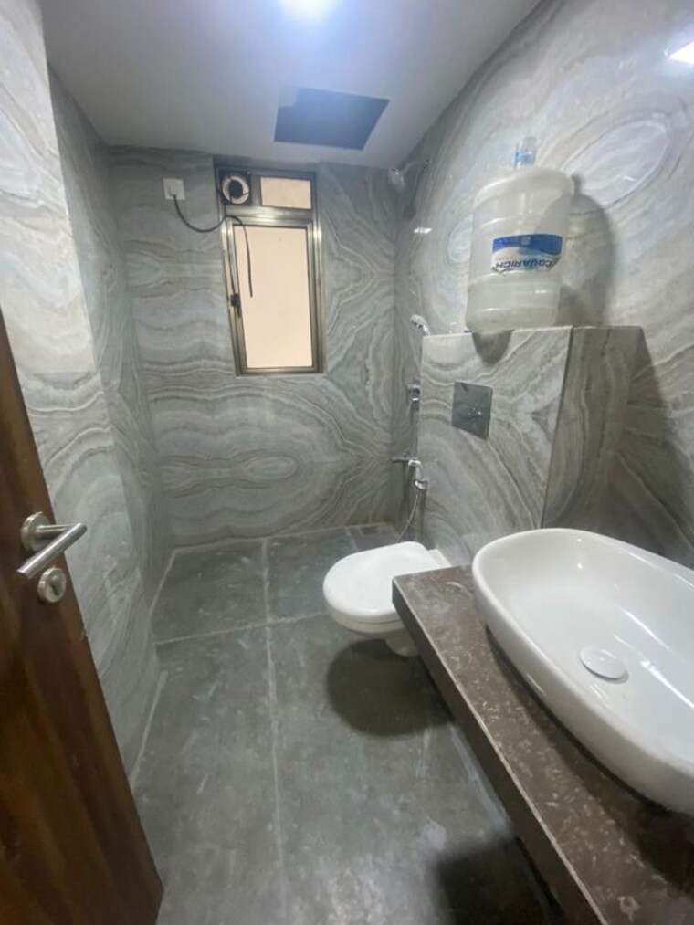 Bathroom, chembur 3 Bedroom 1200 Sq.Ft. Apartment In Chembur Mumbai 9864519