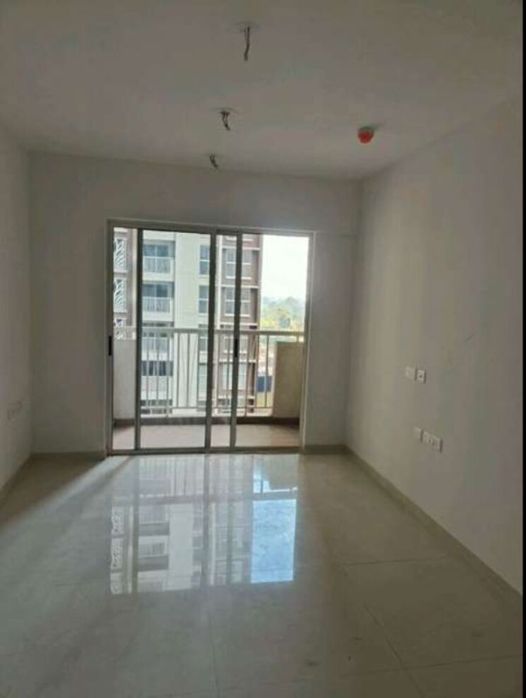 Room, lodha-upper-thane-meadows-a 1.5 Bedroom 530 Sq.Ft. Apartment In Anjur Thane 9864524