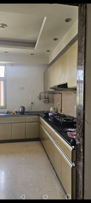 Kitchen in 4 BHK Villa at Sector 48 – for Rent