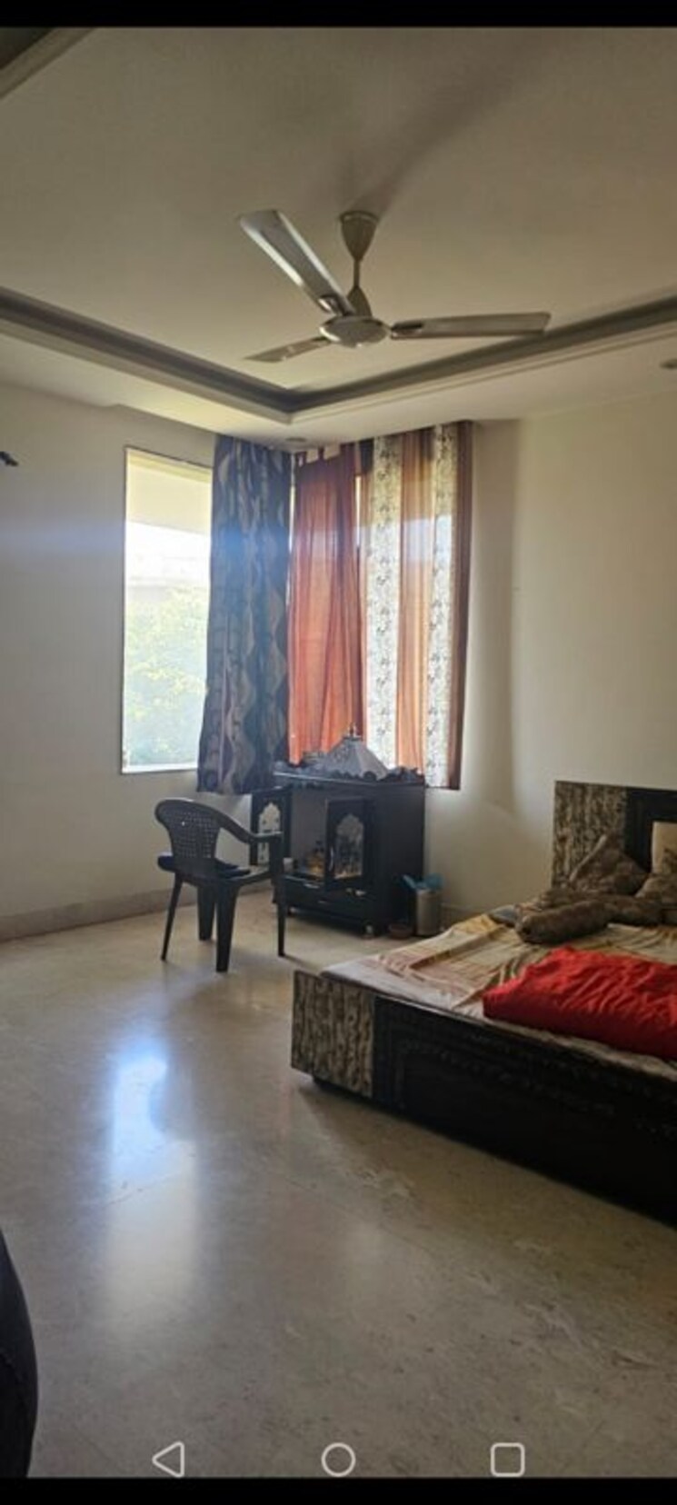 Living Room, sector 48 4 Bedroom 300 Sq.Mt. Villa In Sector 48 Noida 9864527