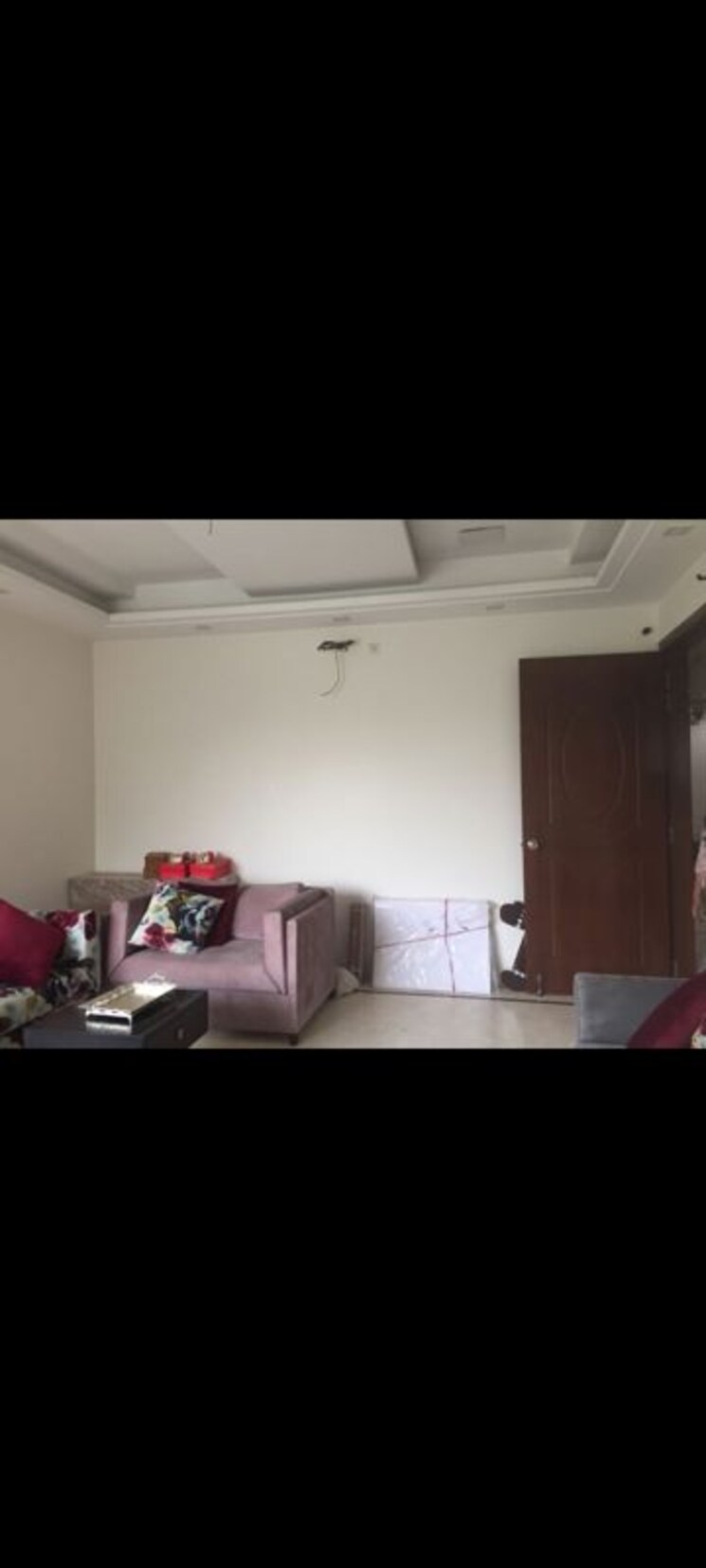 Bedroom, sector 48 4 Bedroom 300 Sq.Mt. Villa In Sector 48 Noida 9864527