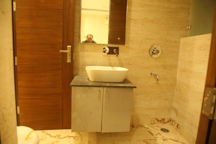 Bathroom, greater kailash ii 4 Bedroom 2500 Sq.Ft. Builder Floor In Greater Kailash ii Delhi 9864535
