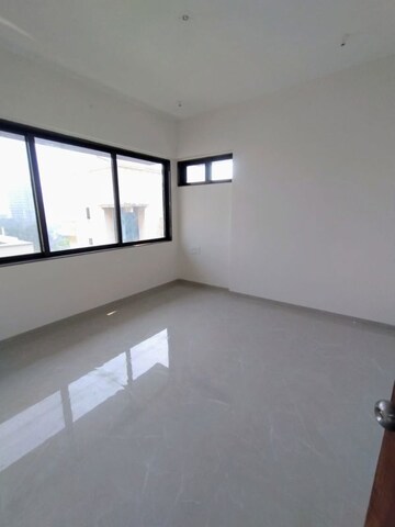 Room in 2 BHK Apartment at Om Gomati Bhuvan, Chembur – for Rent