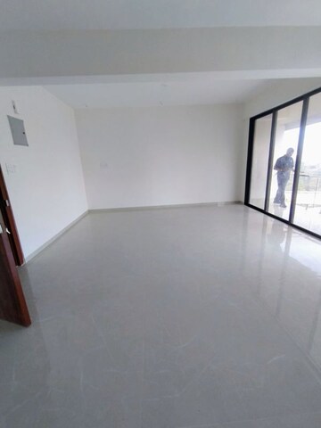 Room in 2 BHK Apartment at Om Gomati Bhuvan, Chembur – for Rent