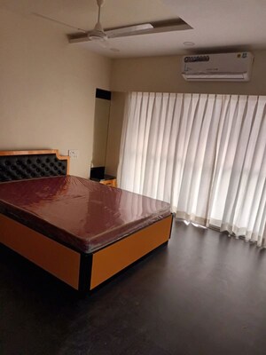 Bedroom in 3 BHK Apartment at Sindhi Society, Chembur – for Rent