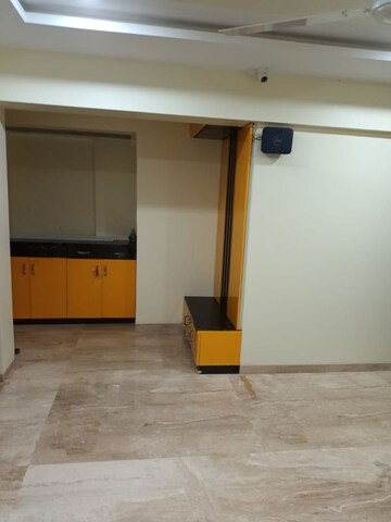 Room in 3 BHK Apartment at Sindhi Society, Chembur – for Rent