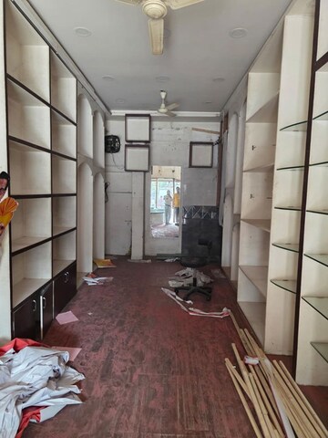  Shop For Rent in Koldongri CHS, Andheri East