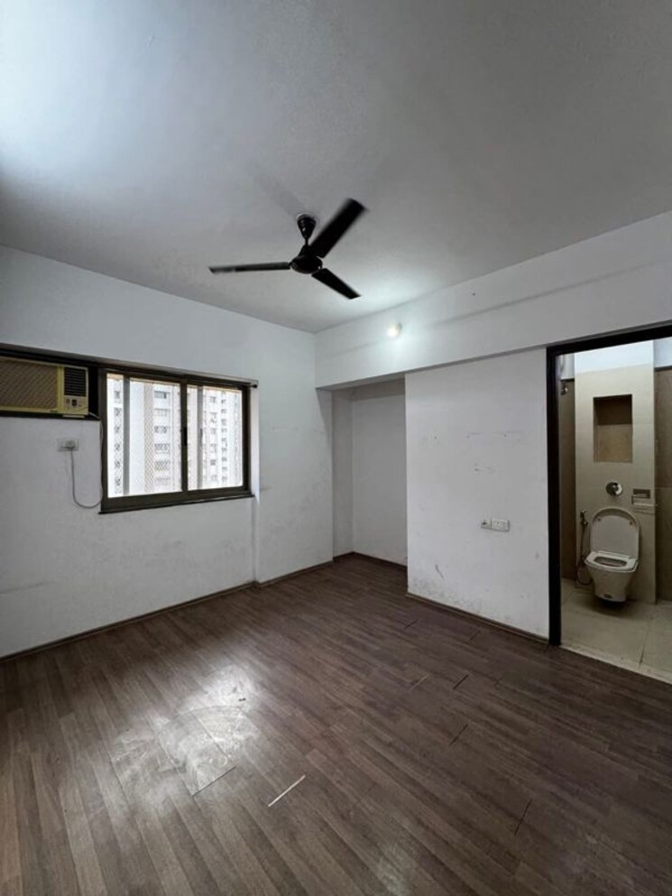 Room, lodha-splendora 3 Bedroom 953 Sq.Ft. Apartment In Ghodbunder Road Thane 9864553