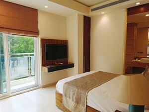 Bedroom in 3.5 BHK Apartment at Elite Golf Green, Sector 79 – for Rent