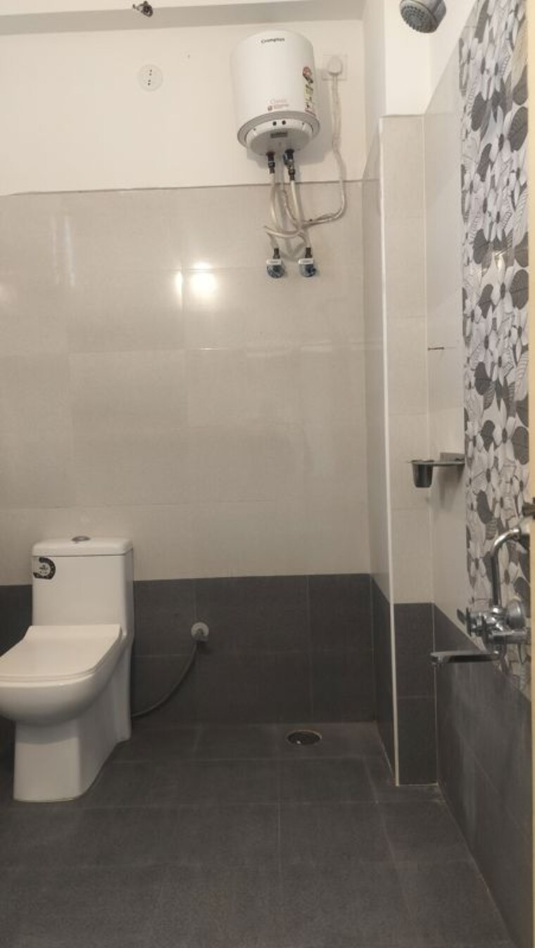 Bathroom, jubilee hills 2 Bedroom 1400 Sq.Ft. Apartment In Jubilee Hills Hyderabad 9864579