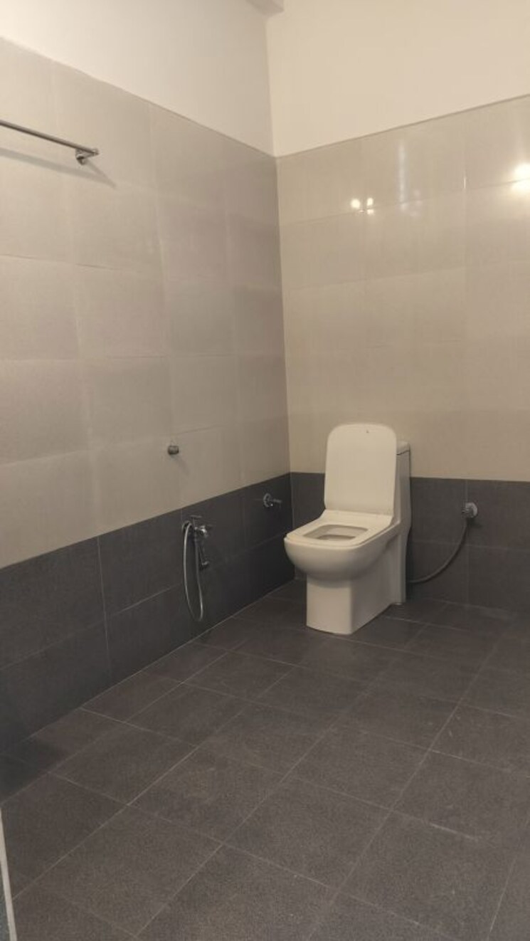 Bathroom, jubilee hills 2 Bedroom 1400 Sq.Ft. Apartment In Jubilee Hills Hyderabad 9864579