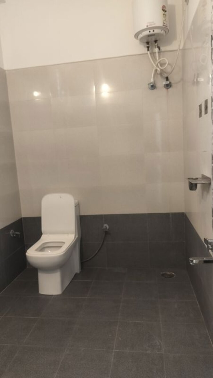 Bathroom, jubilee hills 2 Bedroom 1400 Sq.Ft. Apartment In Jubilee Hills Hyderabad 9864579