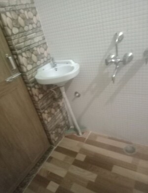 Bathroom in 2 BHK Independent House at Aliganj – for Rent