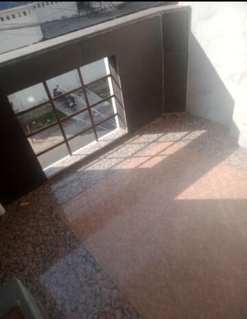 2 BHK Independent House For Rent in Aliganj
