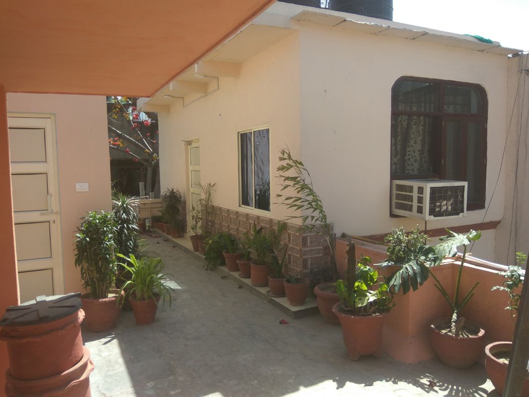 StudioBuilder Floor For Rent in Greater Kailash I