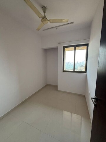 Room in 3 BHK Apartment at Lodha Splendora, Ghodbunder Road – for Sale