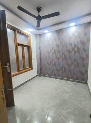 Room in 2 BHK Builder Floor at Govindpuri – for Sale