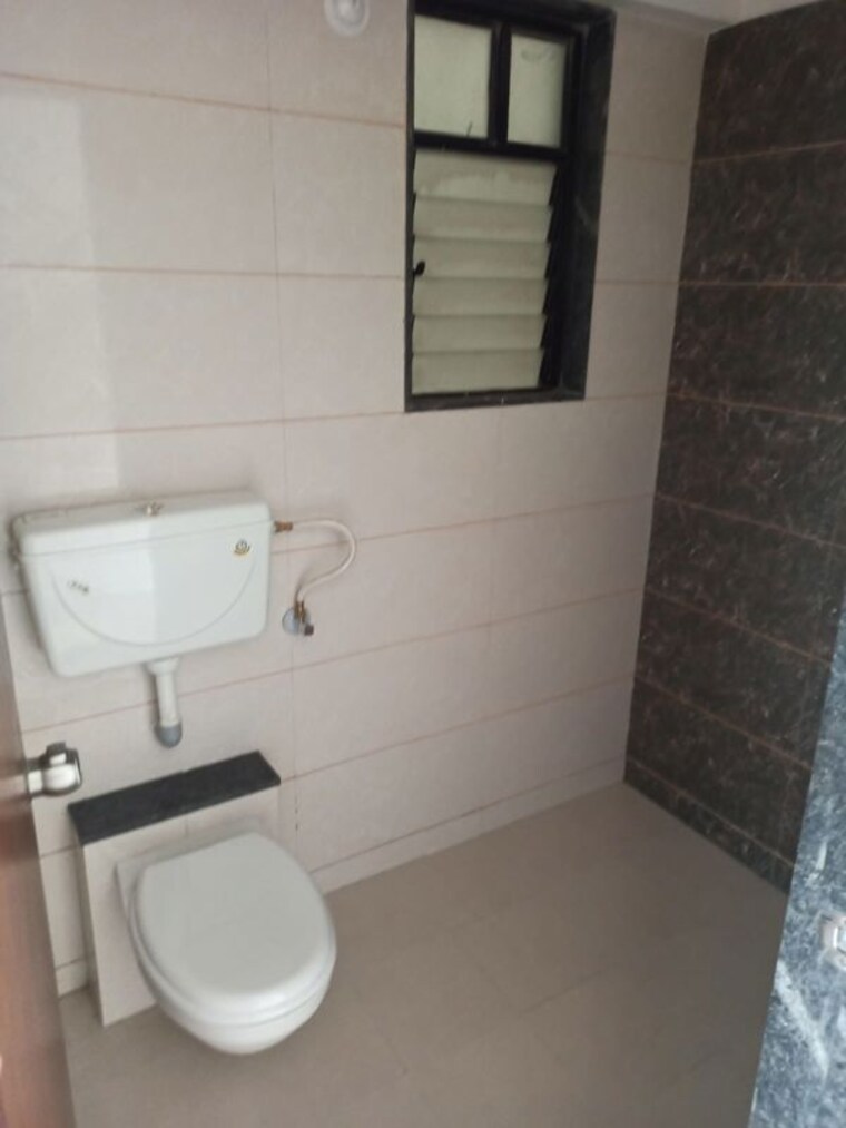 Bathroom, vanaz-corner 2 Bedroom 940 Sq.Ft. Apartment In Kothrud Pune 9864592