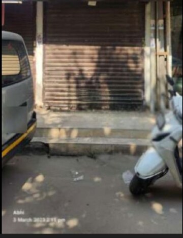  Shop For Rent in Laxmi Nagar