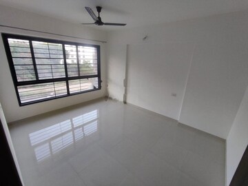 Room in 2 BHK Apartment at Kohinoor Coral Phase 3, Hinjewadi – for Rent