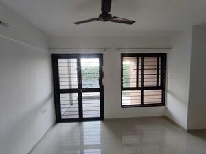 Room in 2 BHK Apartment at Kohinoor Coral Phase 3, Hinjewadi – for Rent