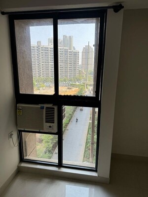Room in 2 BHK Apartment at Lodha Crown Quality Homes, Majiwada – for Rent