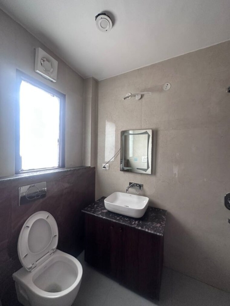 Bathroom, sector 52 3 Bedroom 1800 Sq.Ft. Builder Floor In Sector 52 Gurgaon 9864679