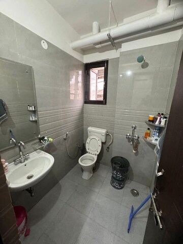 Team Area in 1 RK Builder Floor at Ardee Mall, Sector 52 – for Rent