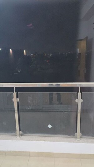 Furnished Amenities in 4 BHK Apartment at SS Linden, Sector 84 – for Rent