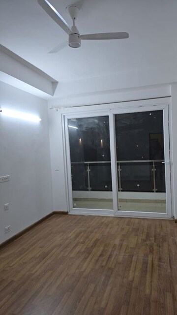 Room in 4 BHK Apartment at SS Linden, Sector 84 – for Rent