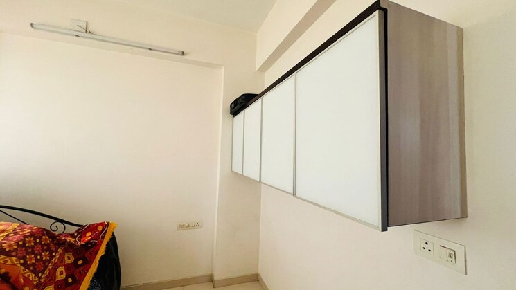 Room, prahlad nagar 3 Bedroom 1750 Sq.Ft. Apartment In Prahlad Nagar Ahmedabad 9864664