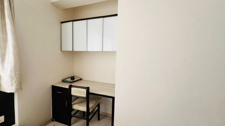 Room, prahlad nagar 3 Bedroom 1750 Sq.Ft. Apartment In Prahlad Nagar Ahmedabad 9864664