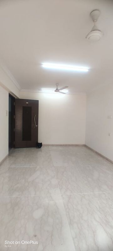 Room in 2 BHK Apartment at K Raheja Vihar, Powai – for Rent