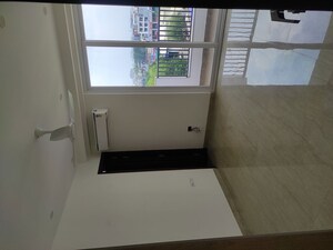 Master Bedroom in 3.5 BHK Builder Floor at Sector 52 – for Rent