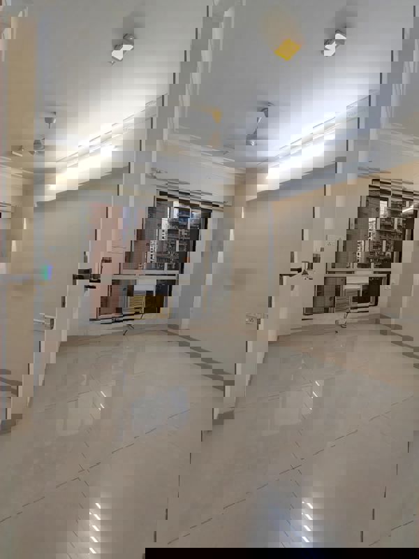 3 BHK 1300 Sq.Ft. Apartment in Yarrow Apartment