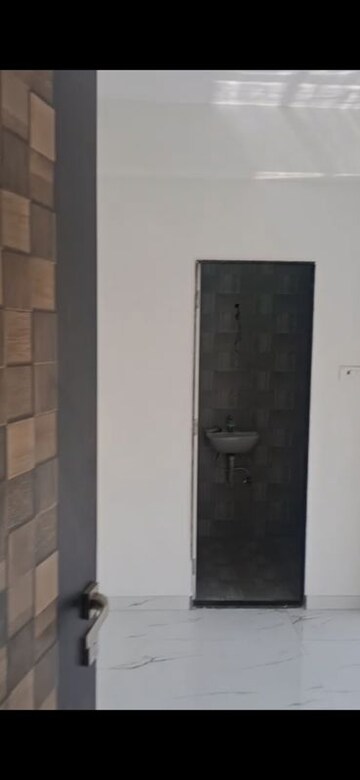 Room in 2 BHK Apartment at Malad West – for Sale