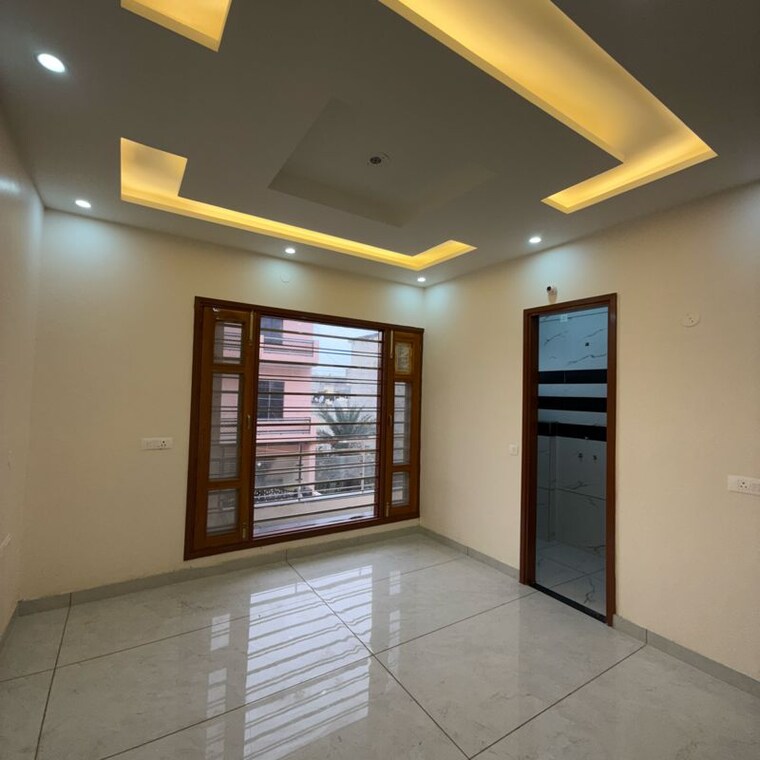 Bedroom, kharar mohali road 3 Bedroom 168 Sq.Yd. Independent House In Kharar Mohali Road Kharar 9861056