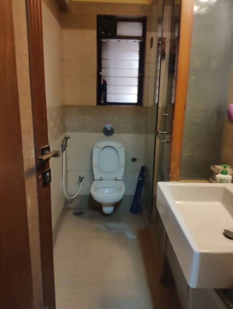 Bathroom, bholenath-aryan-anchal 3 Bedroom 1560 Sq.Ft. Apartment In Chembur Mumbai 9864691