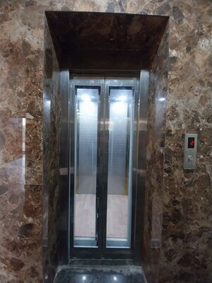 Building Lobby in 4 BHK Builder Floor at AS Tower, Sector 45 – for Sale