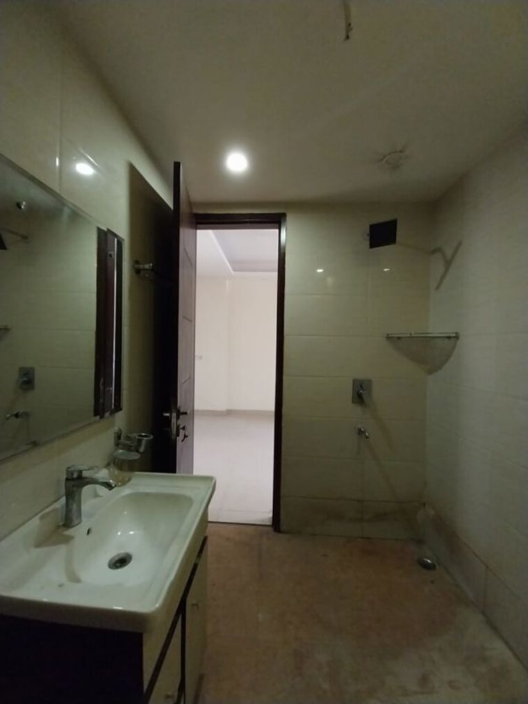 Bathroom, as-tower 4 Bedroom 263 Sq.Ft. Builder Floor In Sector 45 Gurgaon 9864772