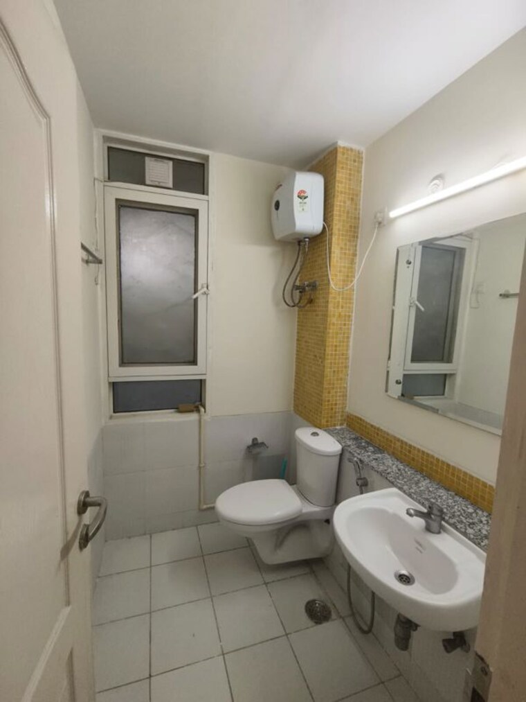 Bathroom, jaypee-moon-court 2 Bedroom 1420 Sq.Ft. Apartment In Jaypee Greens Greater Noida 9864782
