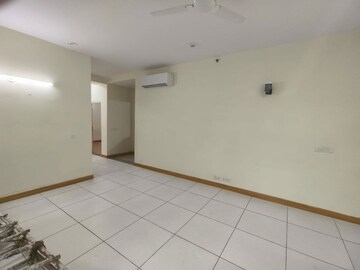 Room in 2 BHK Apartment at Jaypee Moon Court, Jaypee Greens – for Sale